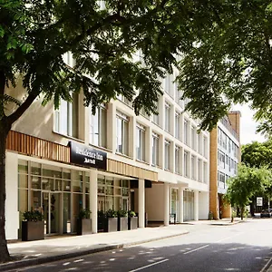 By Marriott Bridge Hotel